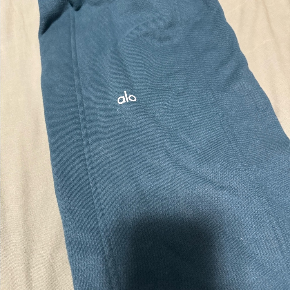 Wide leg alo sweatpants